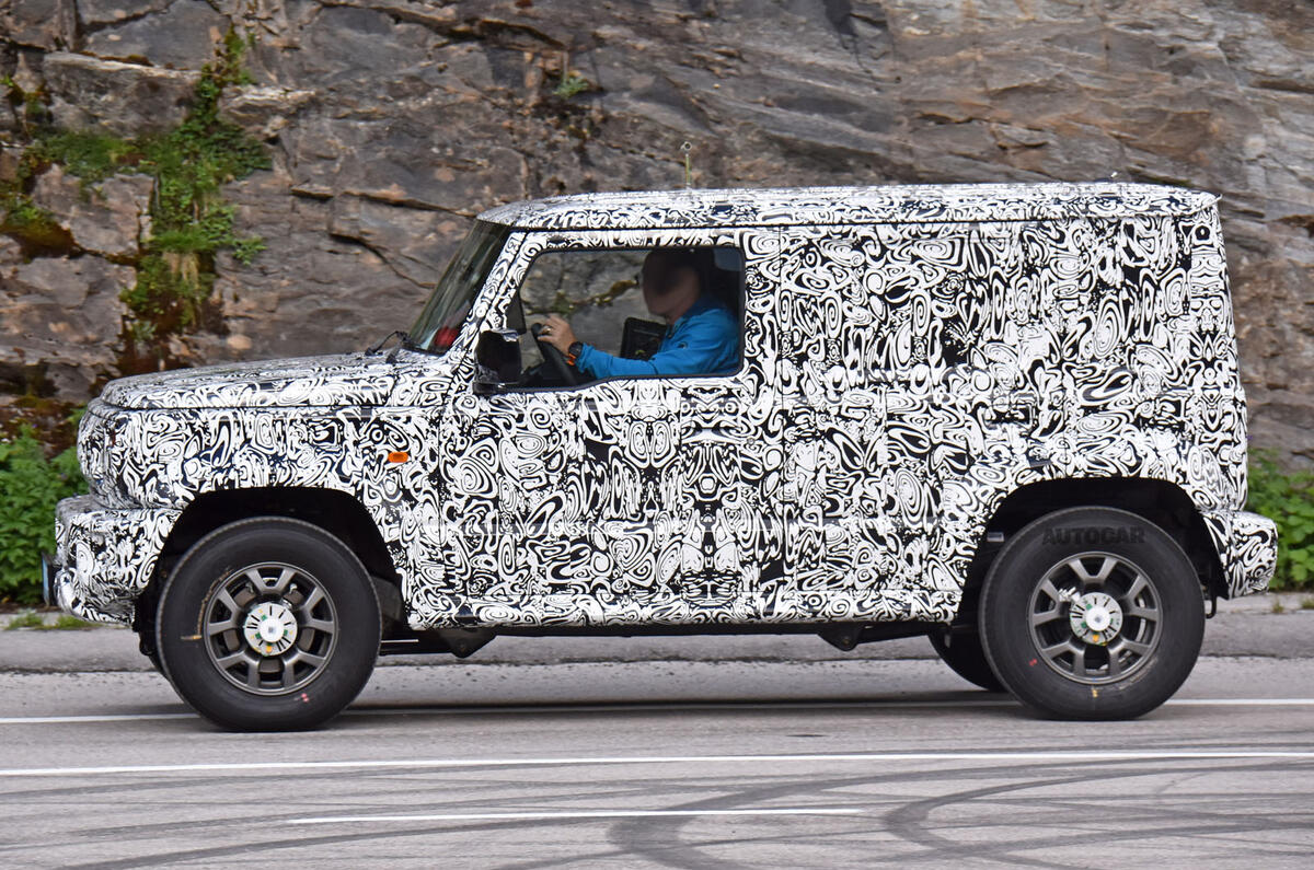 Suzuki Jimny spies 2022 side Suzuki Jimny spies 2022 side