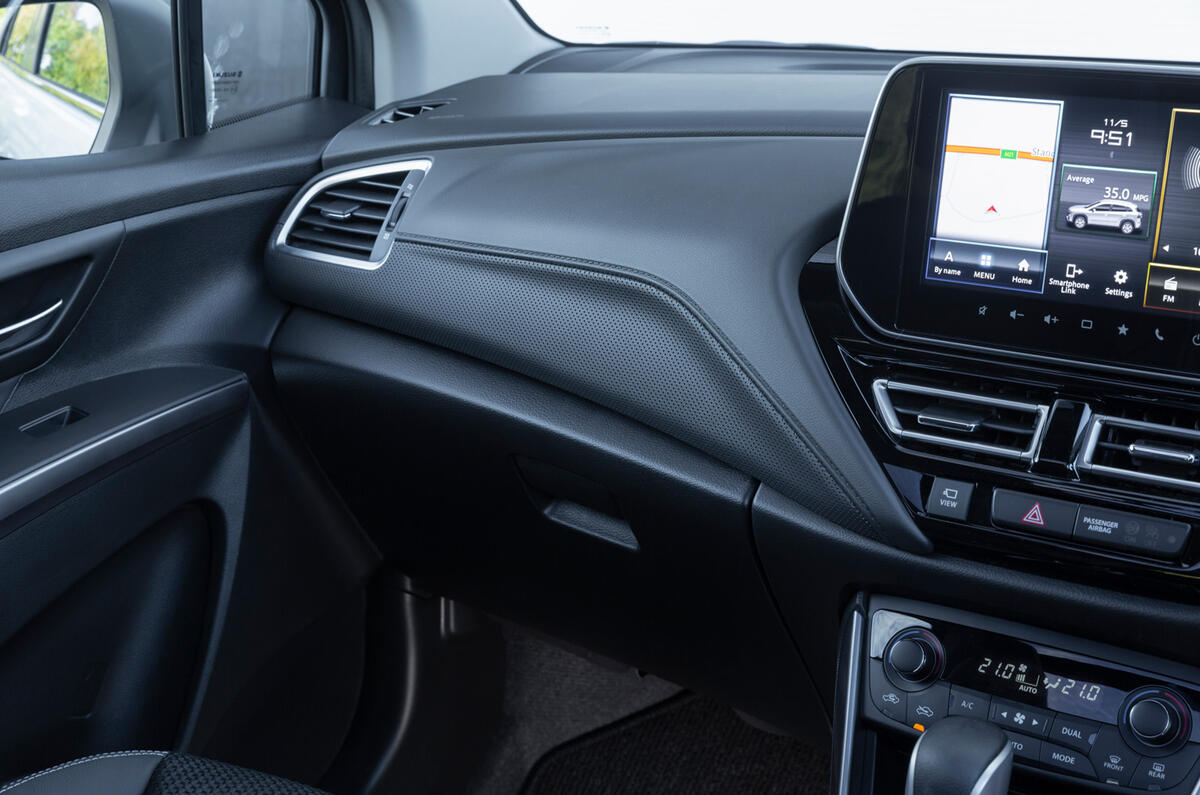 Suzuki S Cross 020 Suzuki S Cross 020