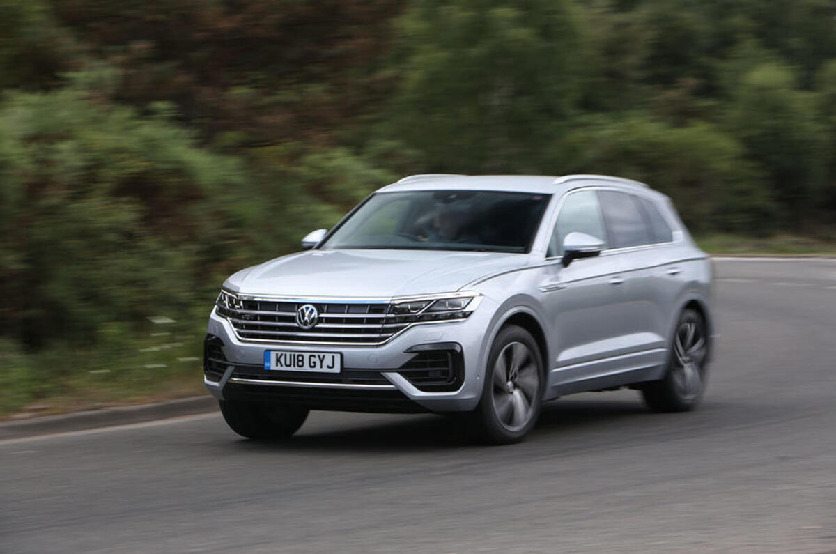 2017 Volkswagen Touareg R-Line - cornering front