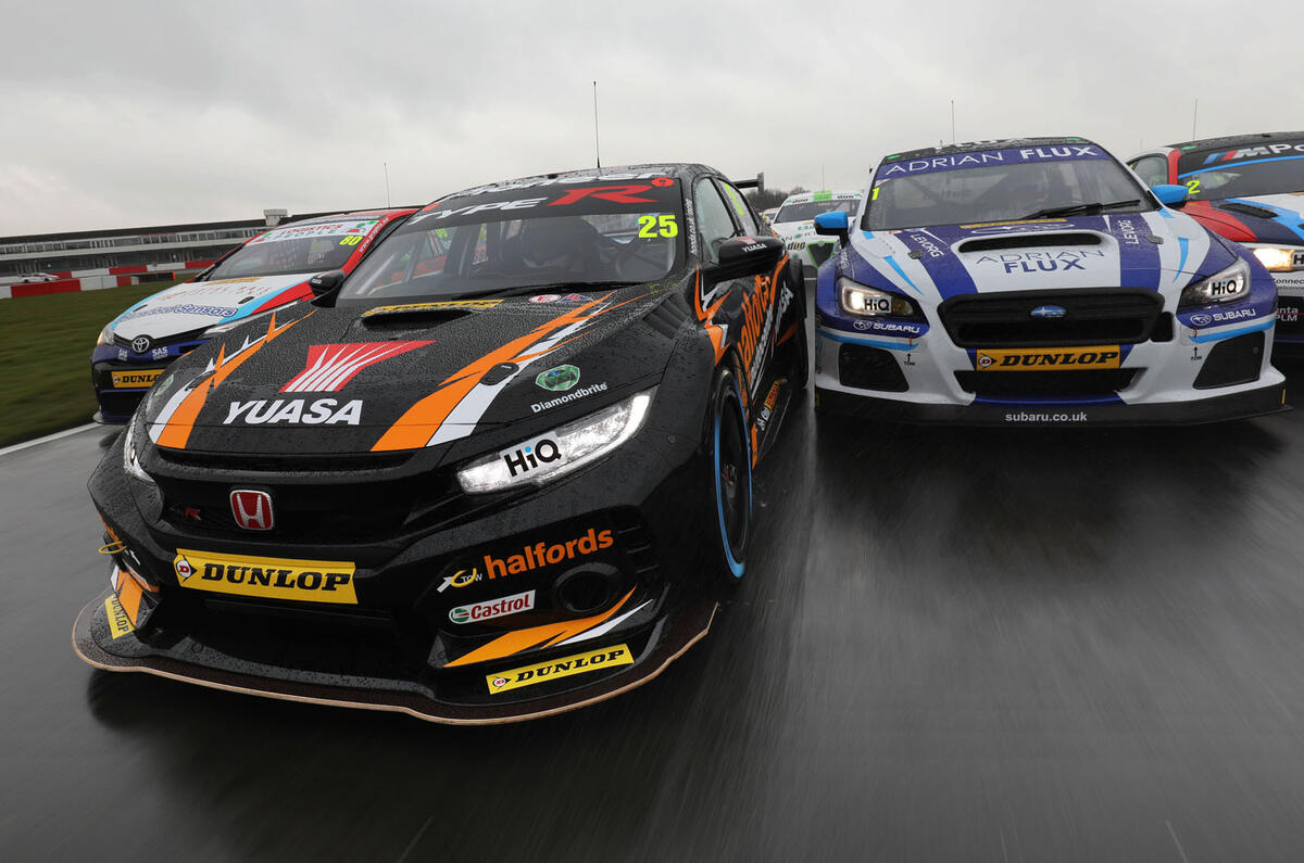 Inside the 2018 Honda Civic Type R BTCC racing car