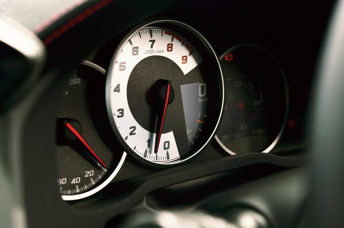 Toyota GT86 2016 interior