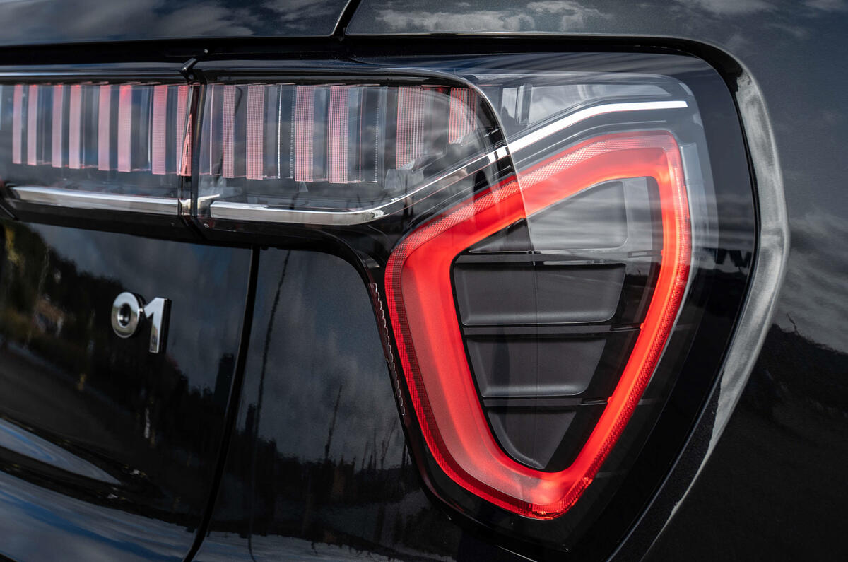 2020 Lynk&Co 01 - rear light 2020 Lynk&Co 01 - rear light