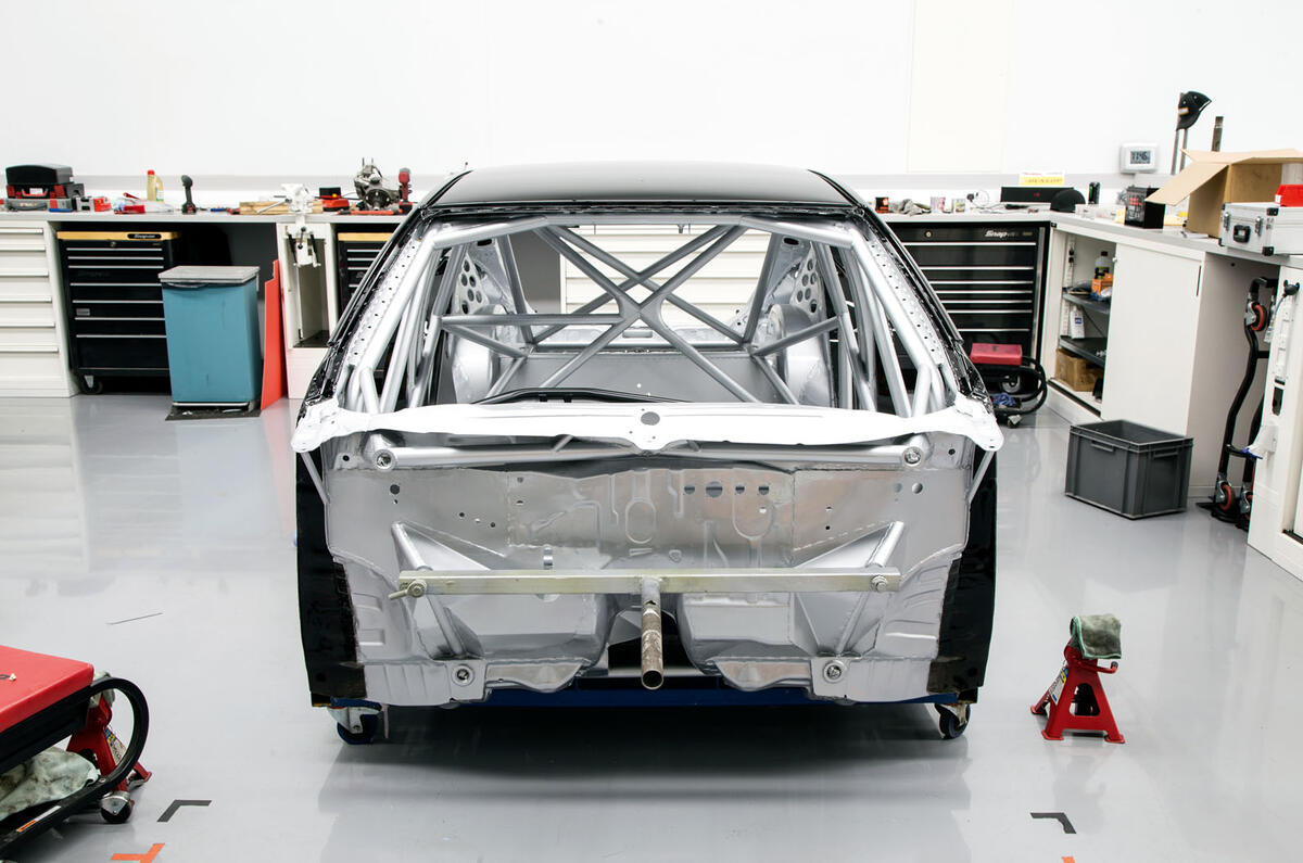 Inside the 2018 Honda Civic Type R BTCC racing car