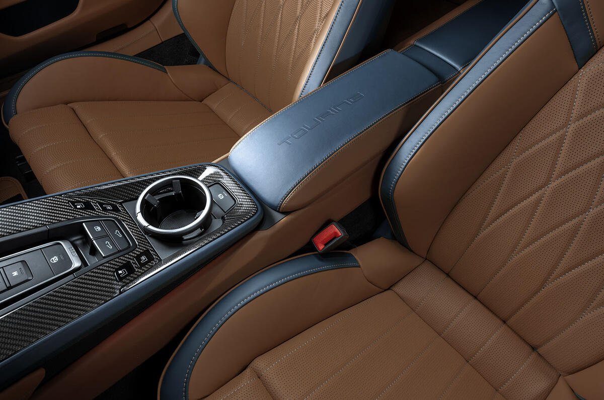 TechArt GTstreetR Touring interior armrest