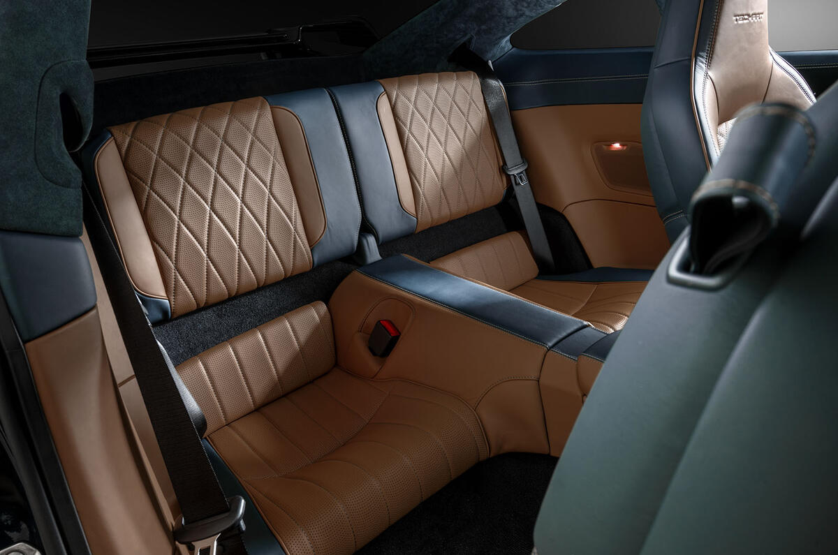 TechArt GTstreetR Touring rear seats