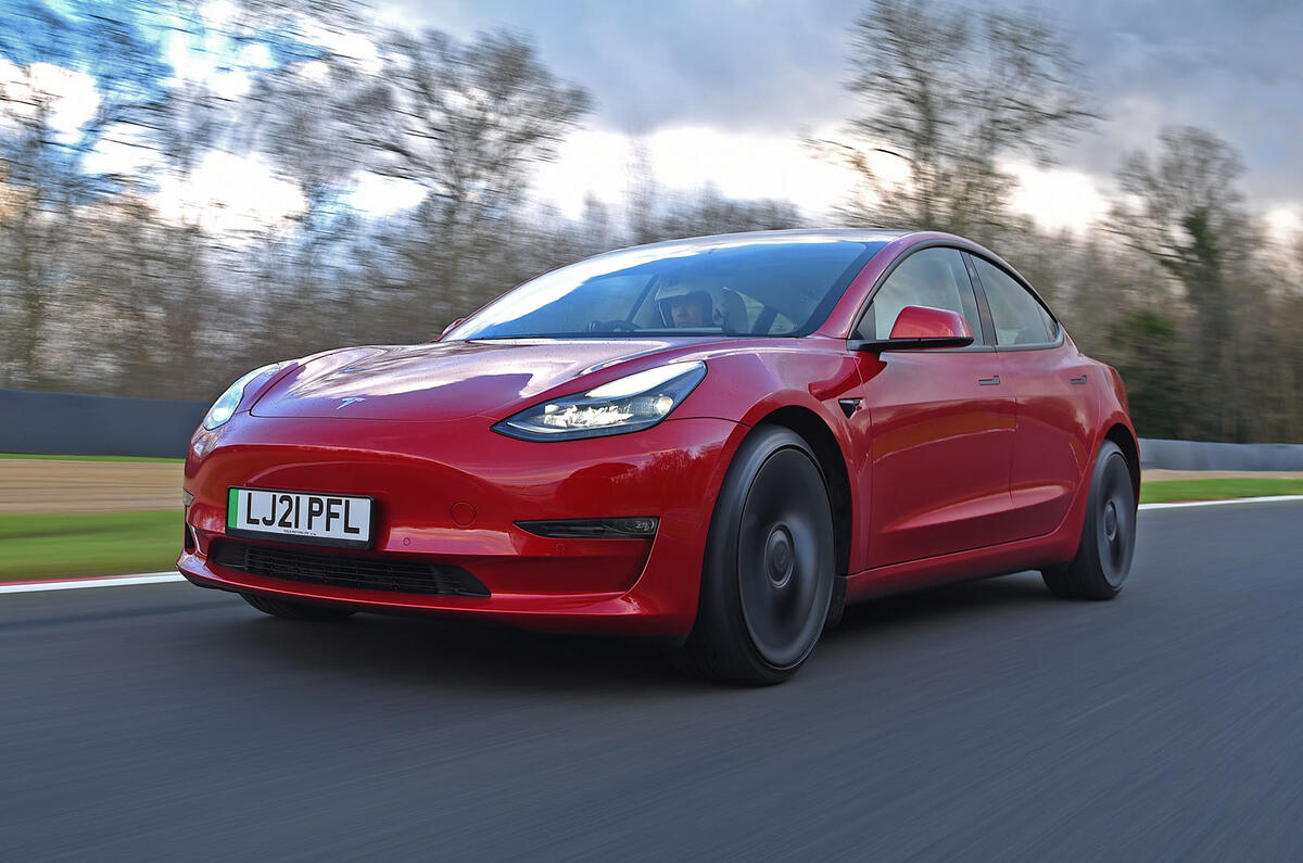 Tesla Model 3 2021 front quarter tracking