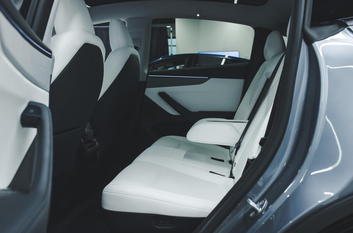 tesla model y 2025 jh 19 1600x1067 ac699310 28b2 463d 8b18 ecac5c173ae4 tesla model y 2025 jh 19 1600x1067 ac699310 28b2 463d 8b18 ecac5c173ae4