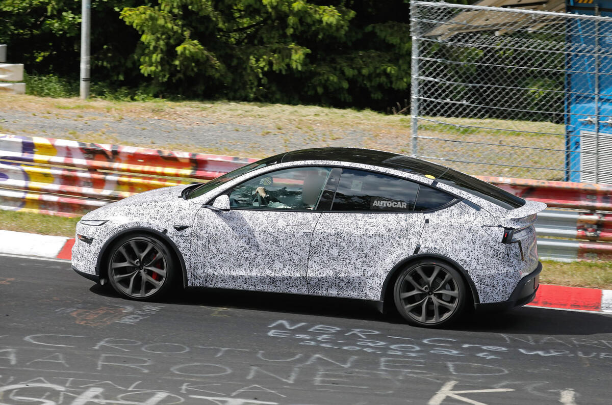 Tesla Model Y Performance update camo side tracking Tesla Model Y Performance update camo side tracking