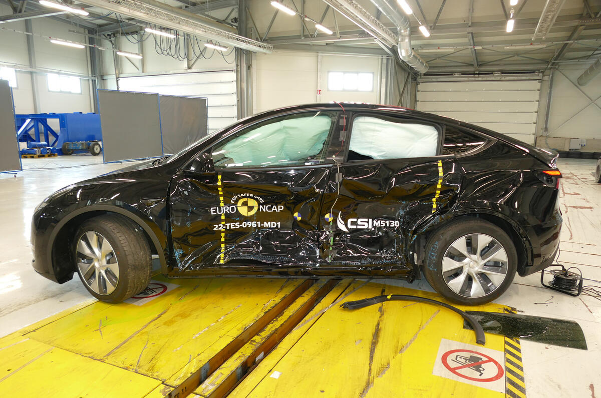 Tesla Model Y NCAP side black