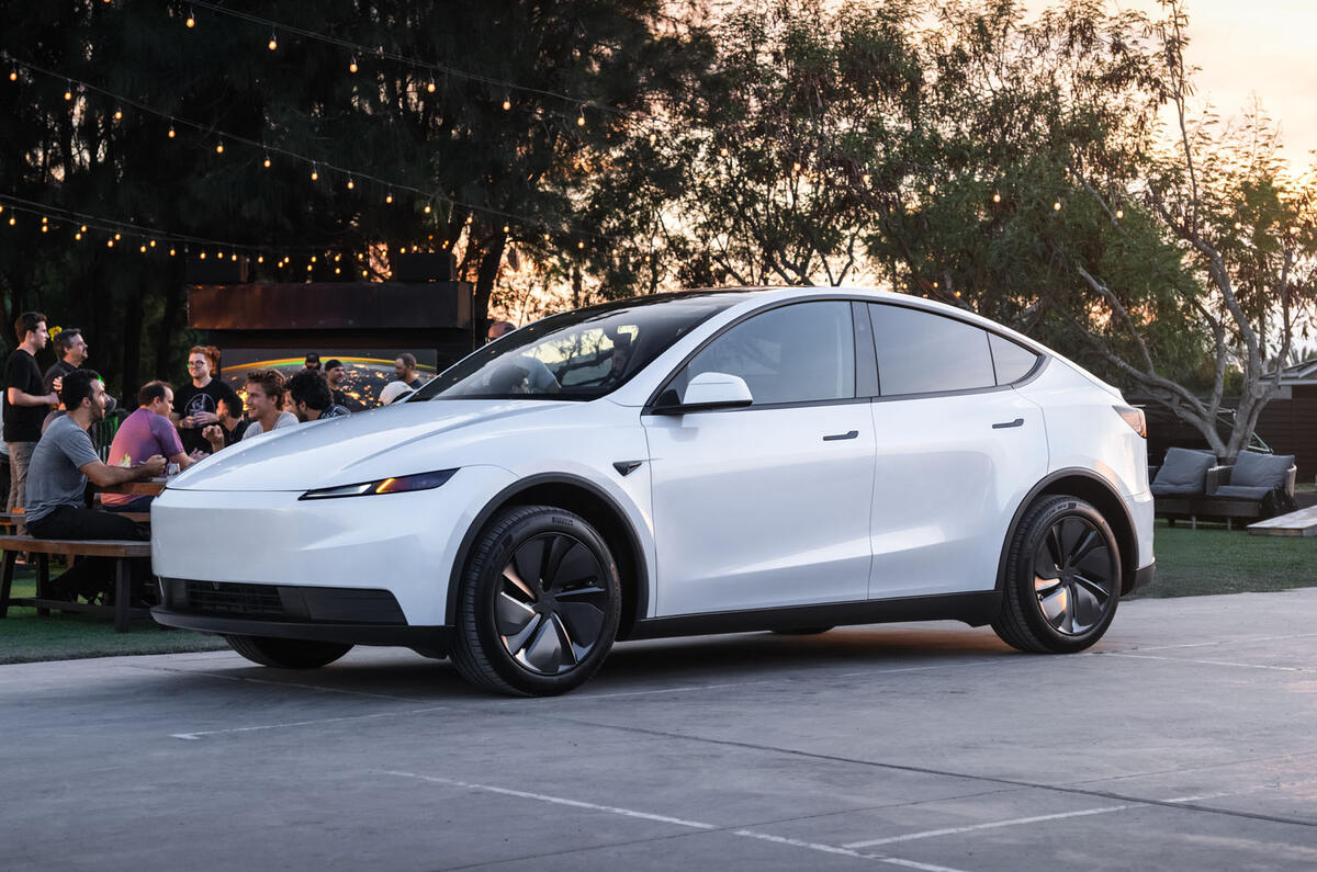 Tesla Model Y Standard front 3 4
