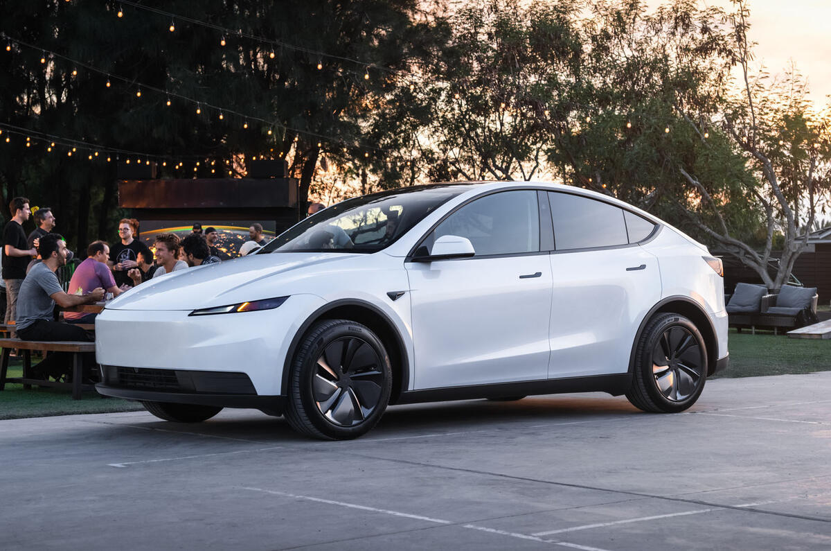 tesla model y standard front 3 4