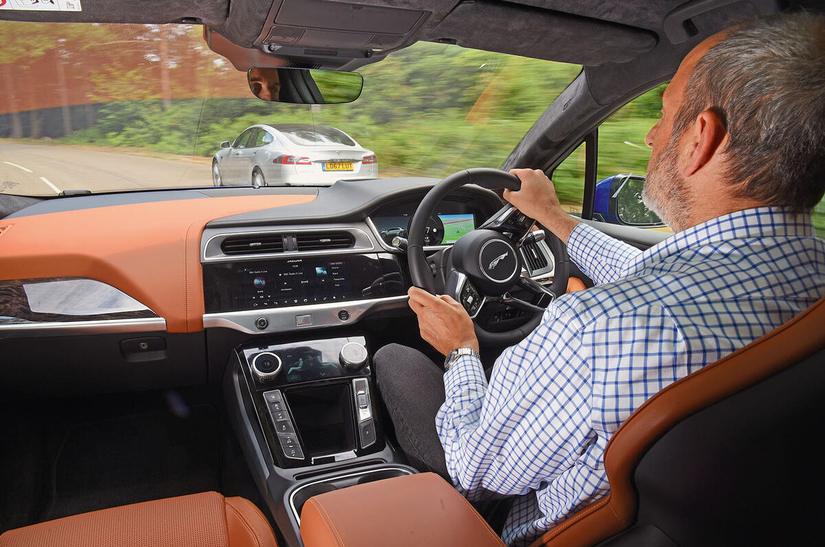 Tesla Model S vs Jaguar I-Pace