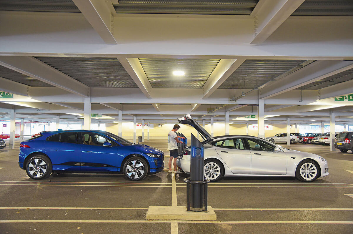 Tesla Model S vs Jaguar I-Pace