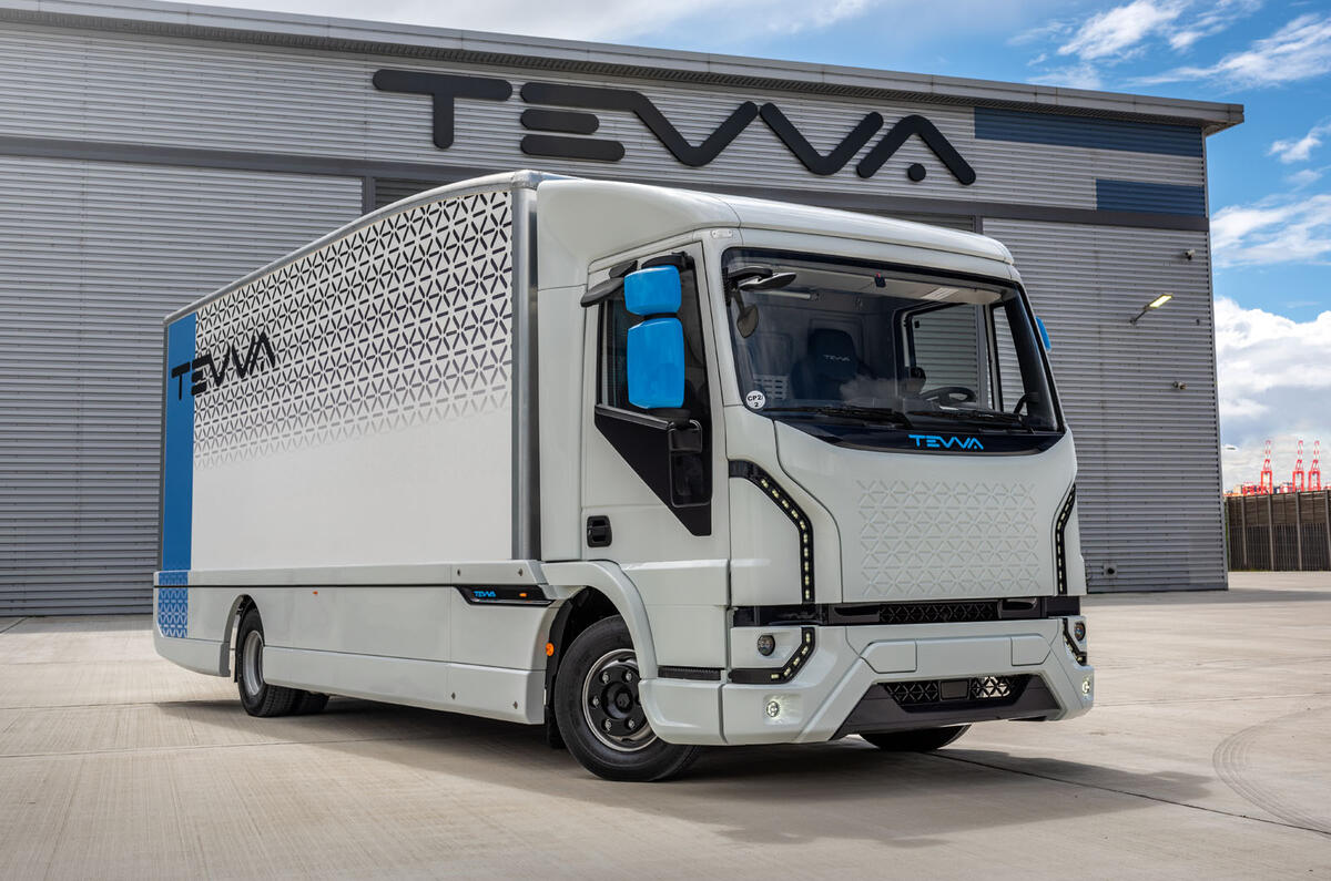 Tevva 7.5t electric truck 2023 front quarter static