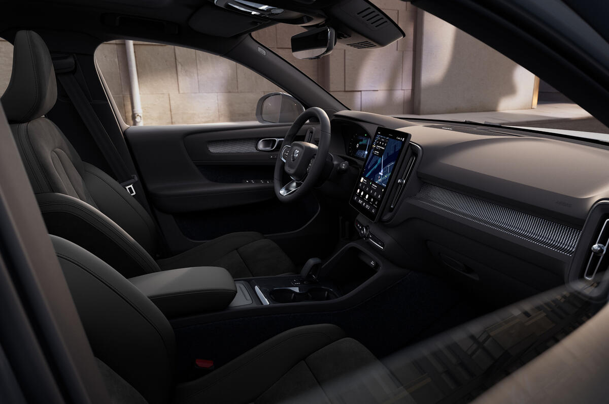 The New Volvo EX40 Interior Driver View