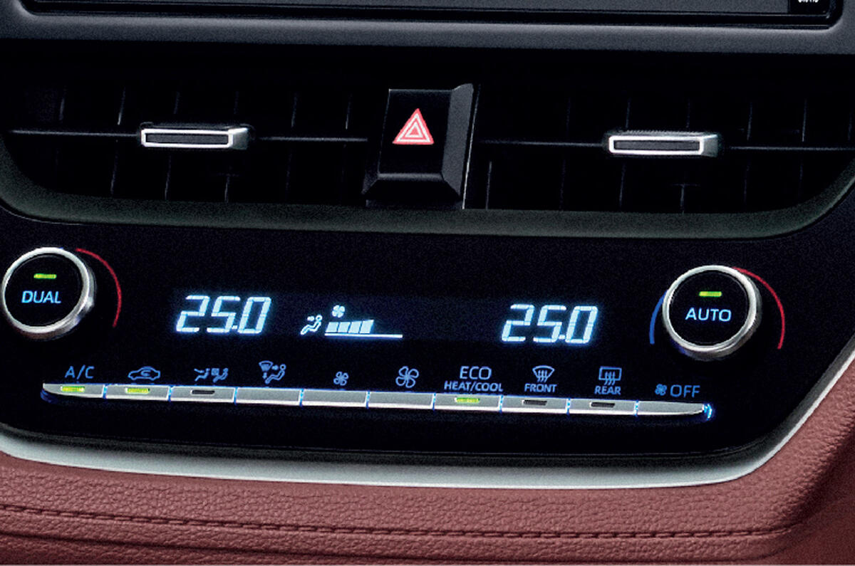 2020 Toyota Corolla Cross Thailand launch - controls 2020 Toyota Corolla Cross Thailand launch - controls