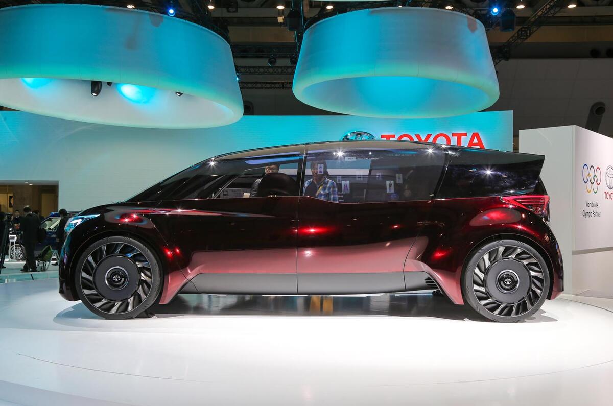 Toyota’s hydrogen-powered S-Class rival