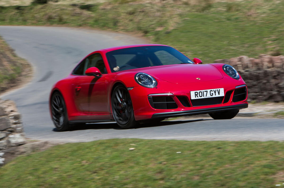 Porsche 911 GTS