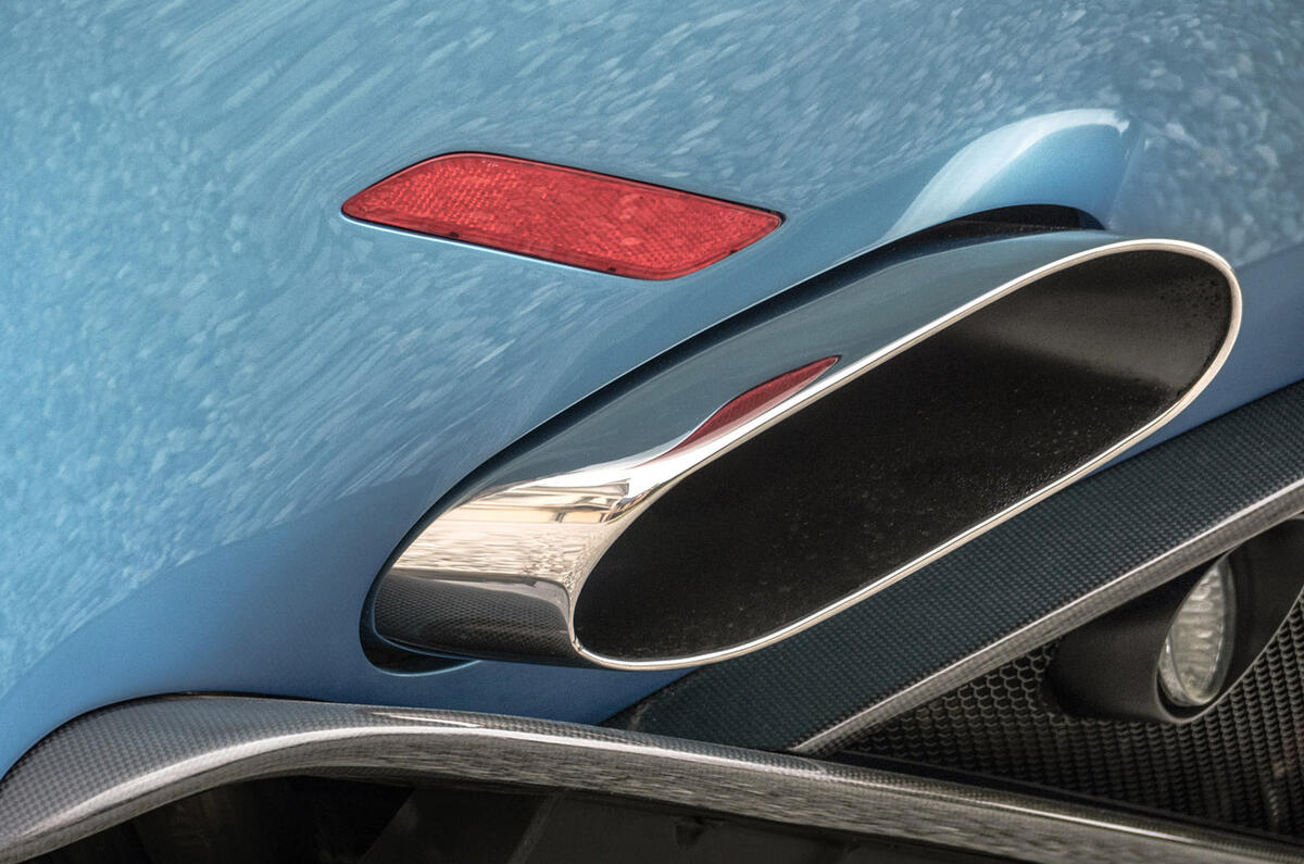 Touring Superleggera Disco Volante Spyder