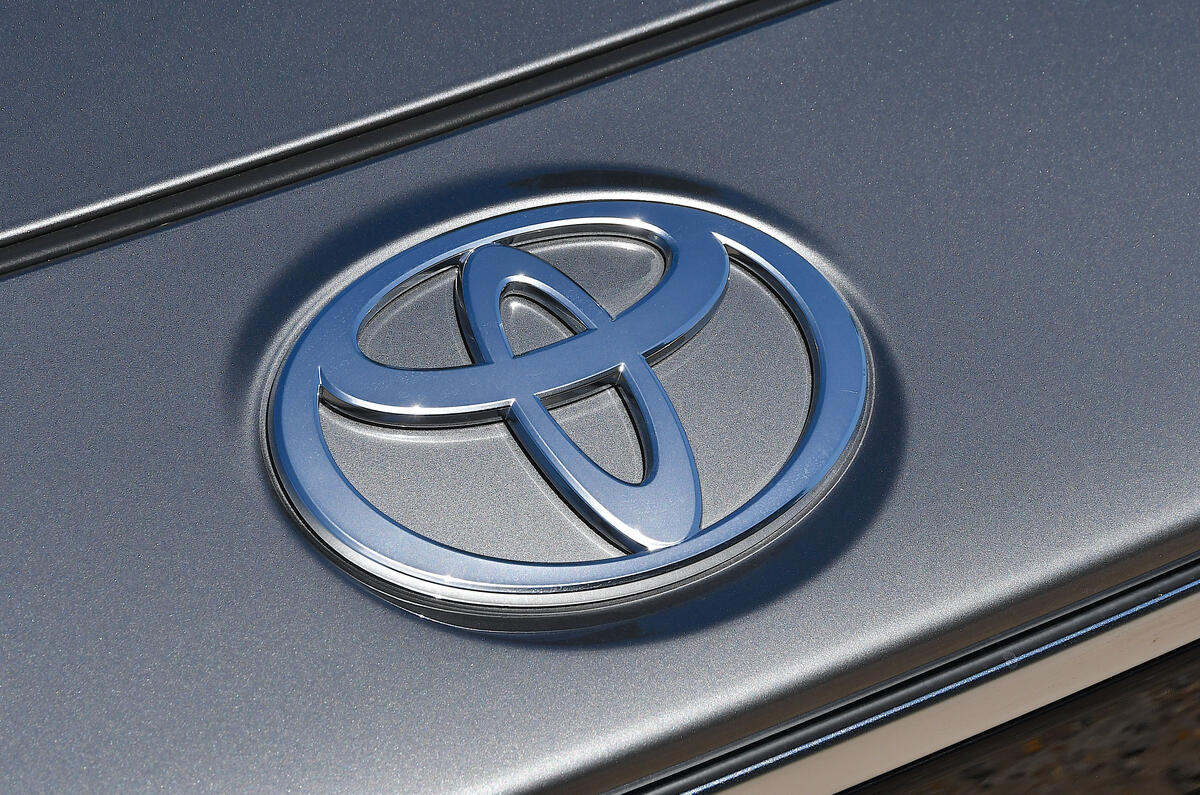 Toyota bz4x  logo