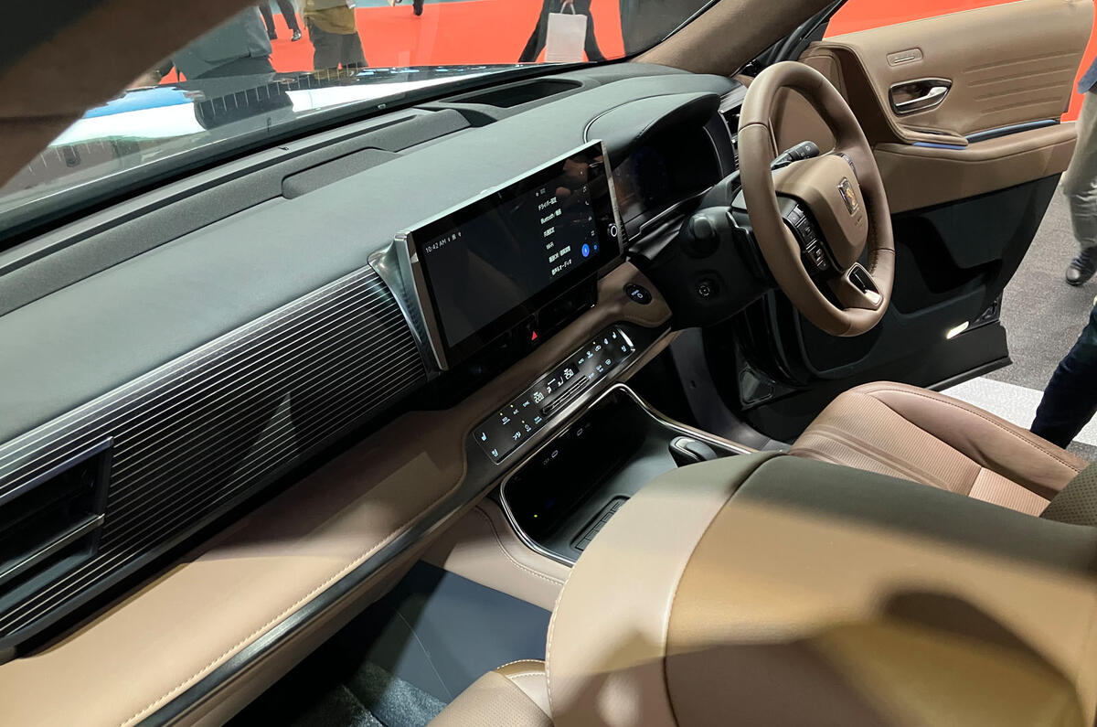 Toyota Century SUV Tokyo motor show 2023 interior front Toyota Century SUV Tokyo motor show 2023 interior front