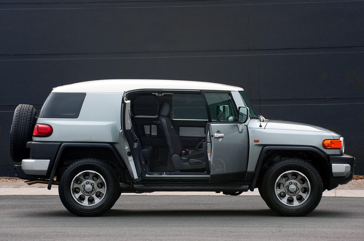 Toyota FJ Cruiser side door open Toyota FJ Cruiser side door open