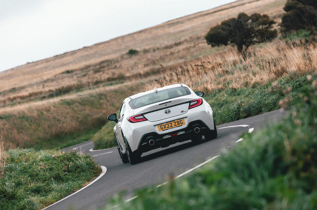 toyota gr86 fd 04 back cornering toyota gr86 fd 04 back cornering