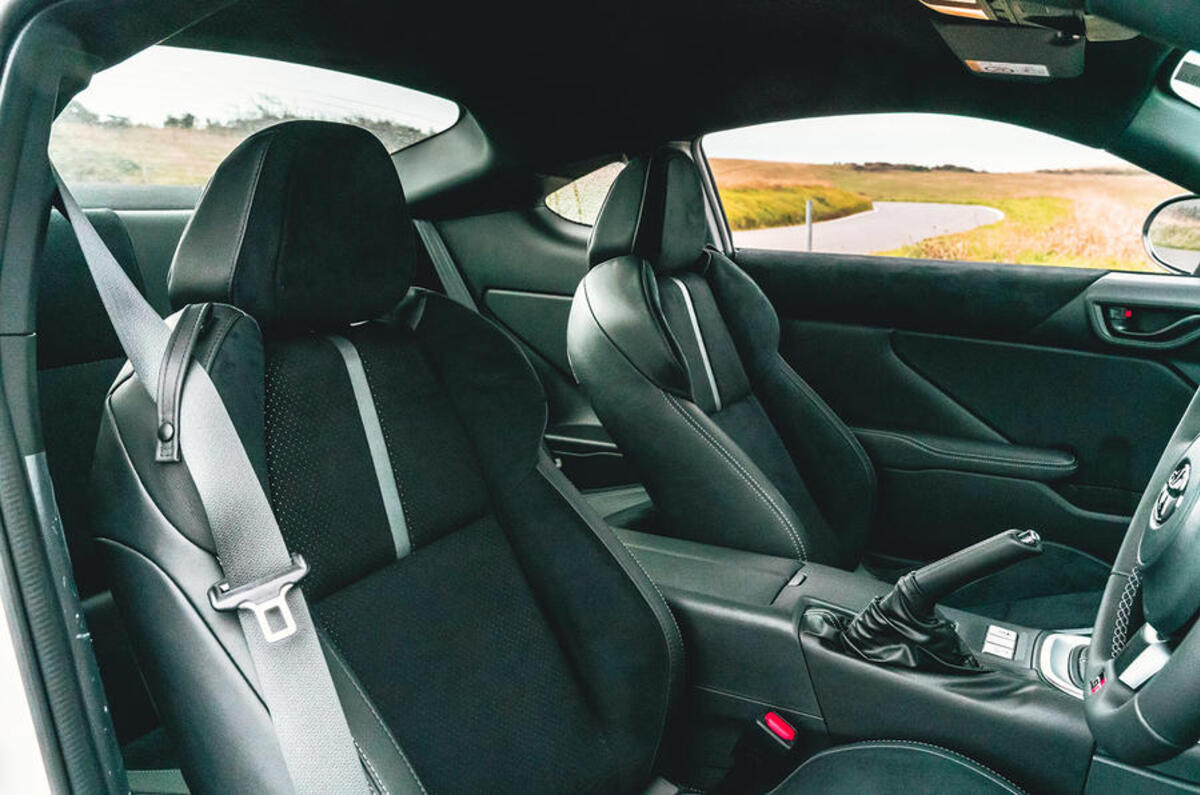 toyota gr86 fd 13 cabin toyota gr86 fd 13 cabin