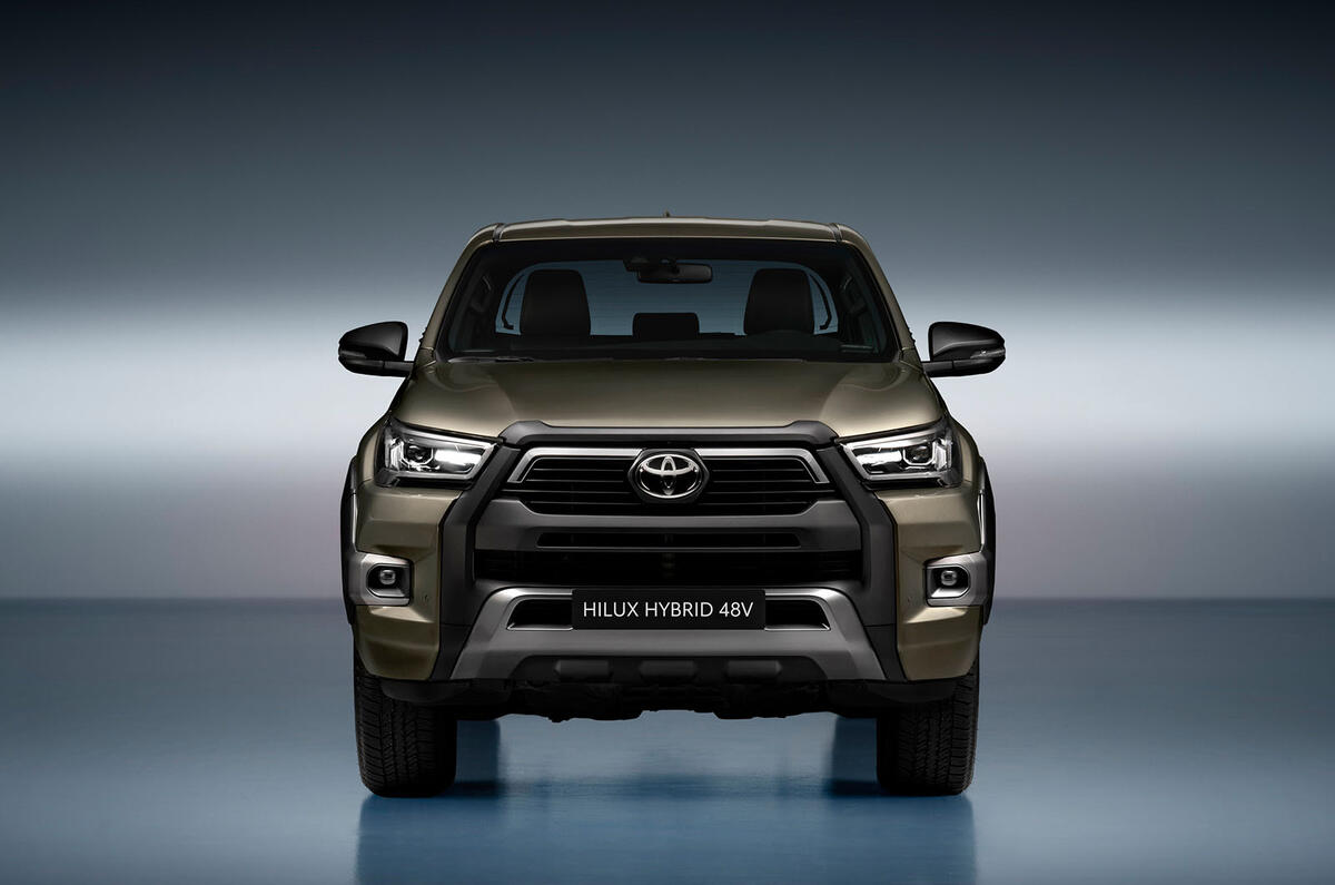 toyota hilux hybrid 2023 05 toyota hilux hybrid 2023 05