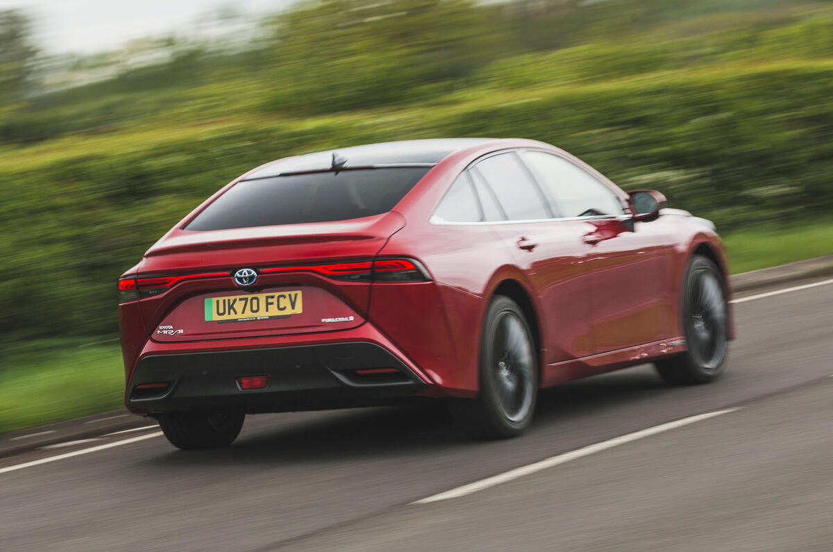 Toyota Mirai 2020 rear quarter tracking Toyota Mirai 2020 rear quarter tracking