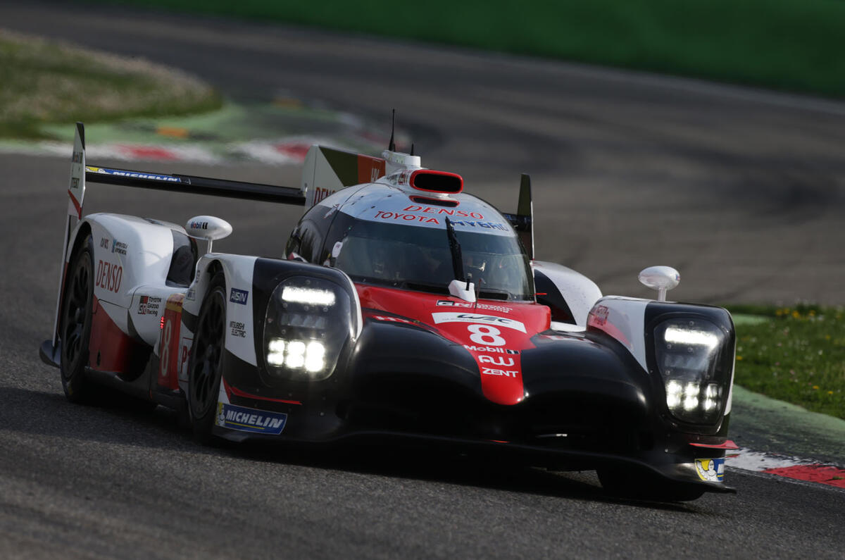 Toyota looks to quell Le Mans woes 