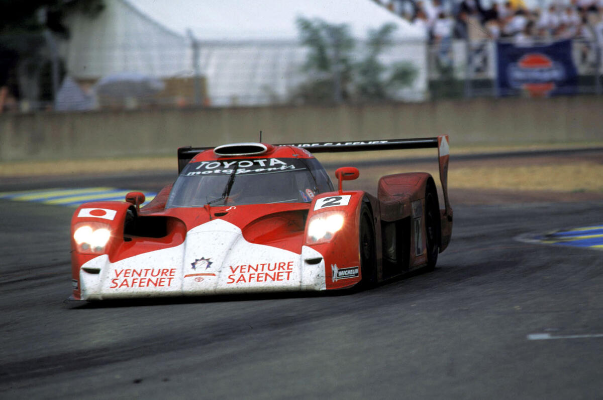 Toyota looks to quell Le Mans woes 