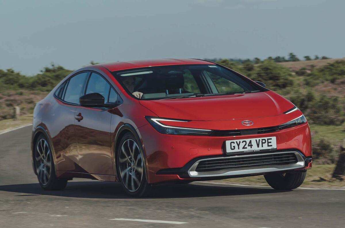 Toyota Prius vs Volkswagen Golf Twin Test 2024   ME 66 Toyota Prius vs Volkswagen Golf Twin Test 2024   ME 66