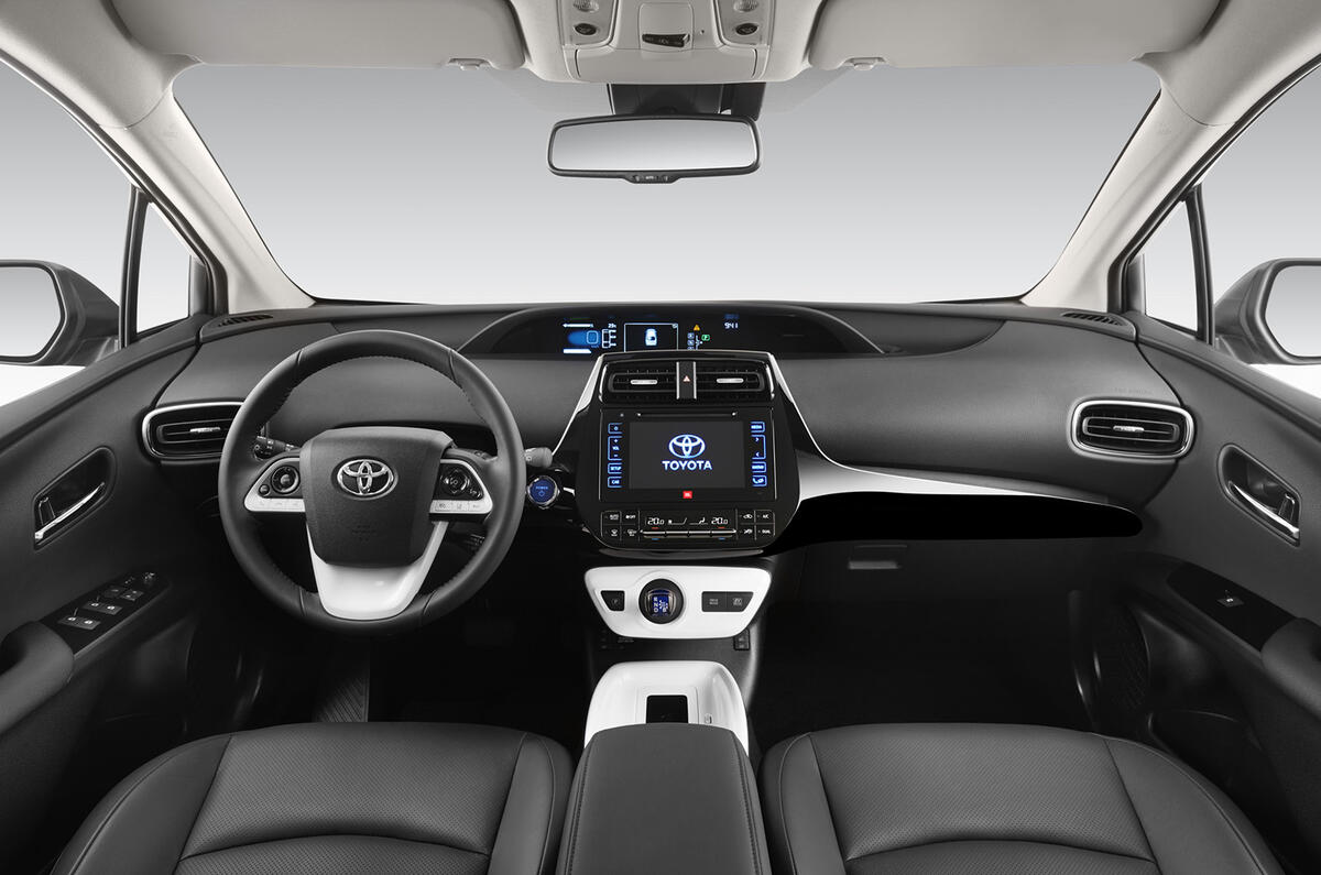 2016 Toyota Prius to cost from £23,295