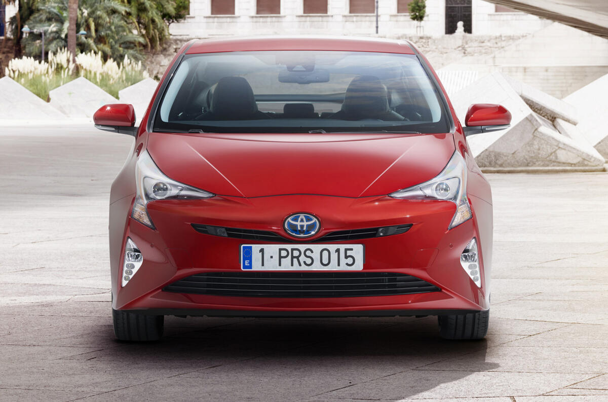 2016 Toyota Prius to cost from £23,295