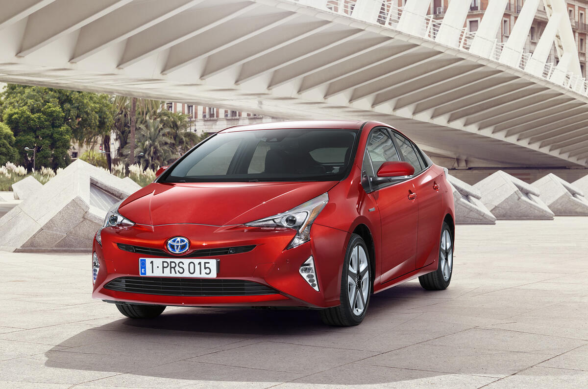 2016 Toyota Prius to cost from £23,295