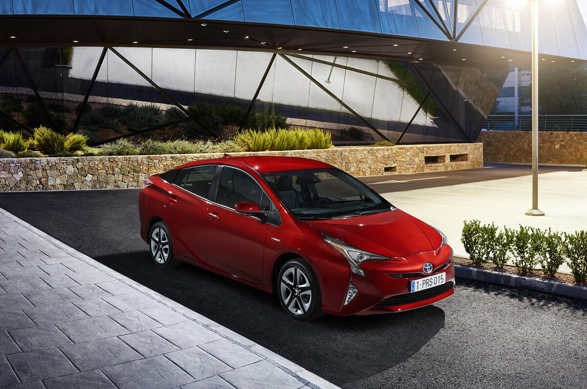 2016 Toyota Prius to cost from £23,295