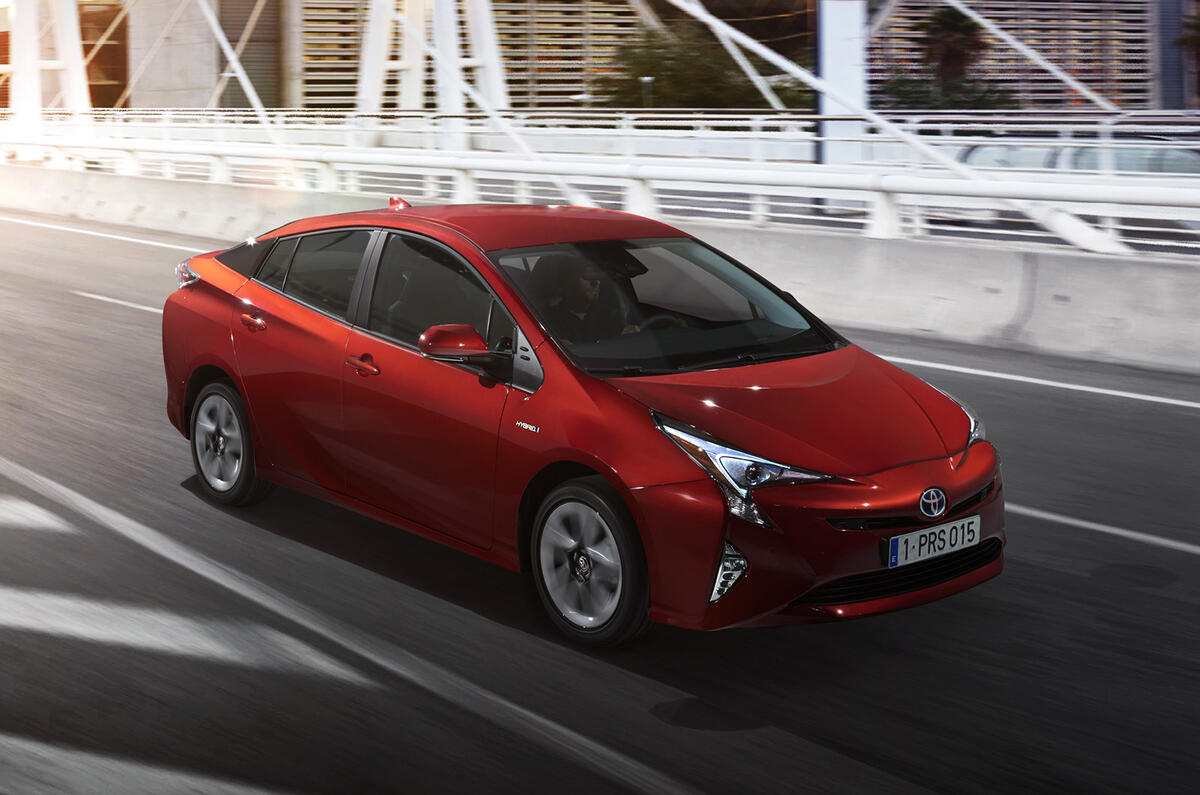 2016 Toyota Prius to cost from £23,295
