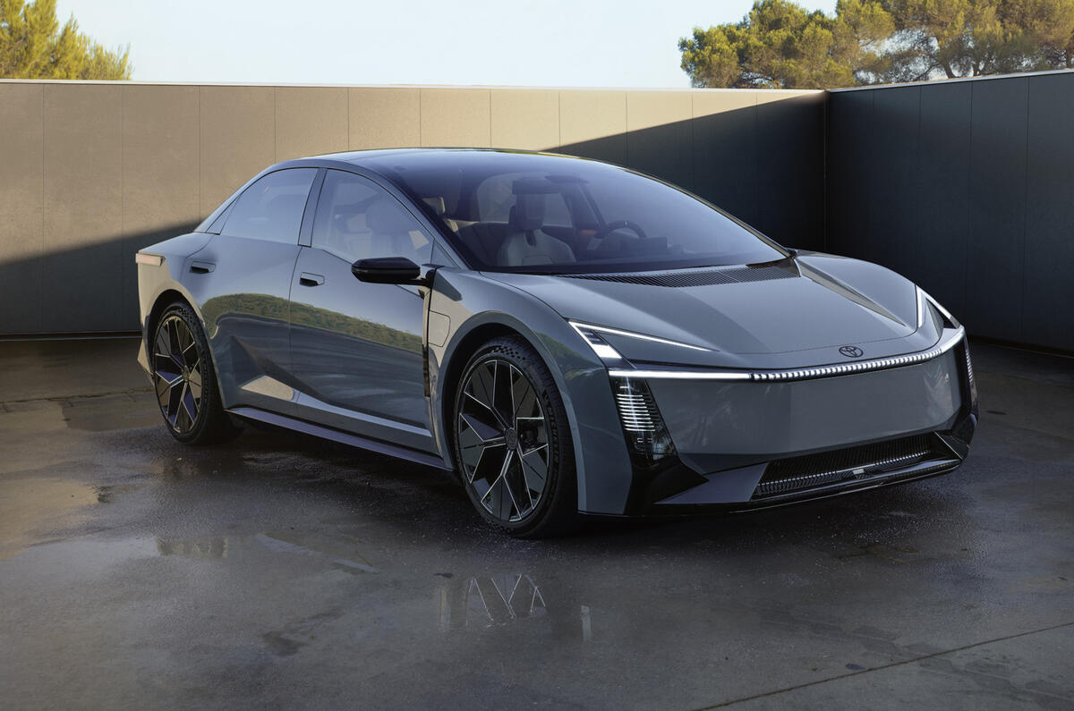 Toyota Corolla Concept 13