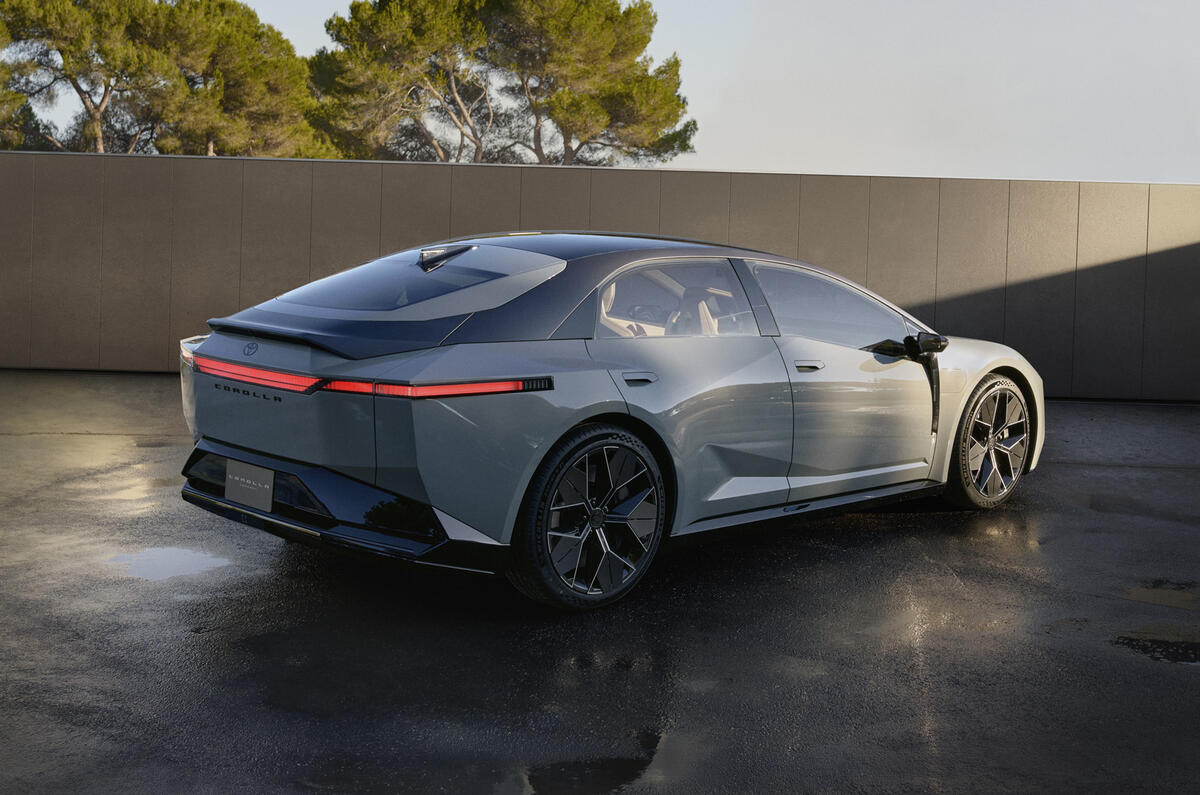 Toyota Corolla Concept 7