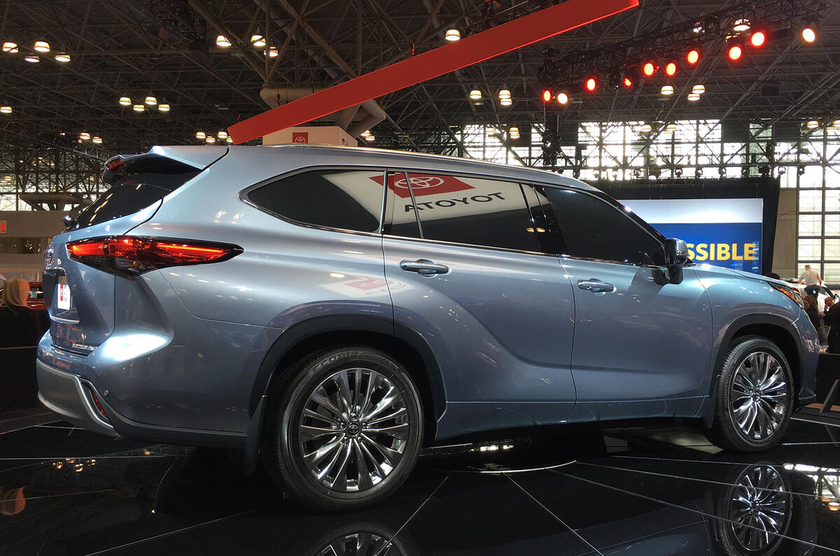 Toyota Highlander - New York Motor Show 2019 - right side