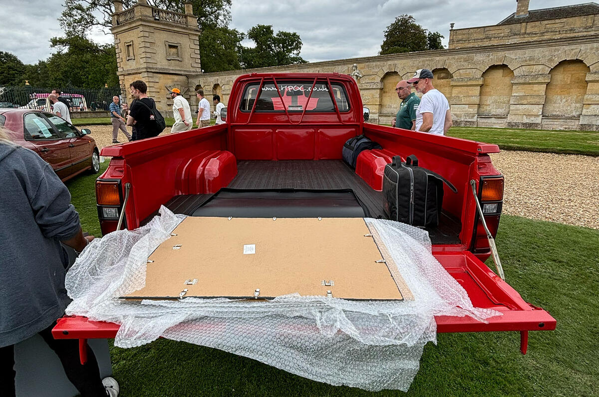 Toyota Hilux rear deck