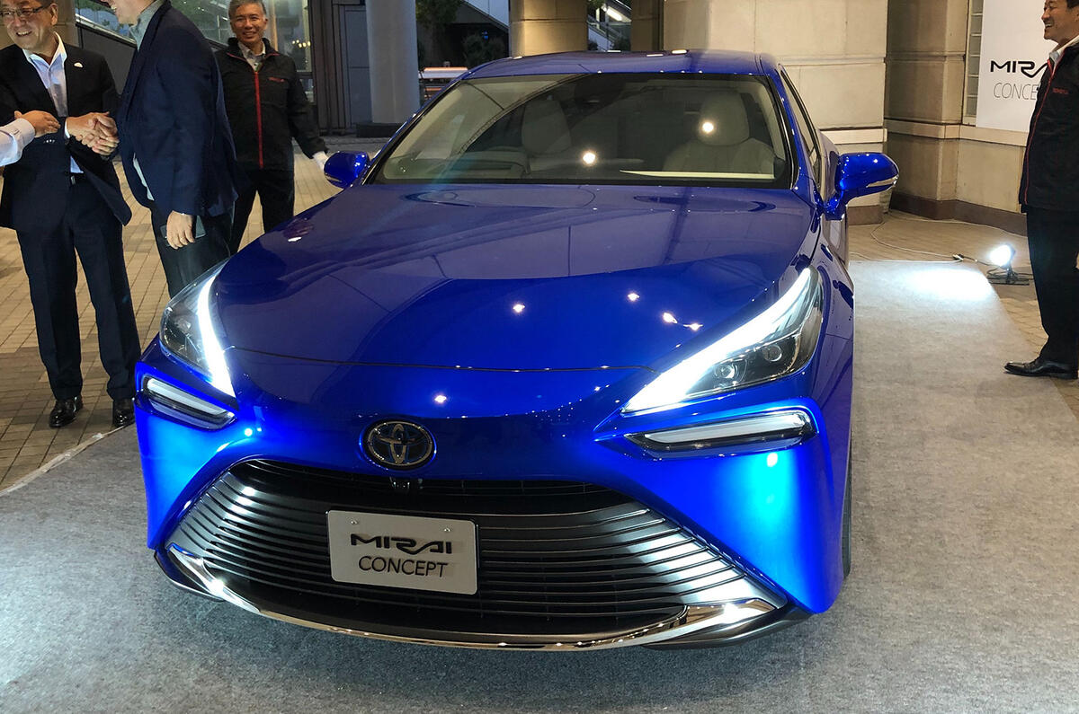 Toyota Mirai concept at Tokyo motor show - front end