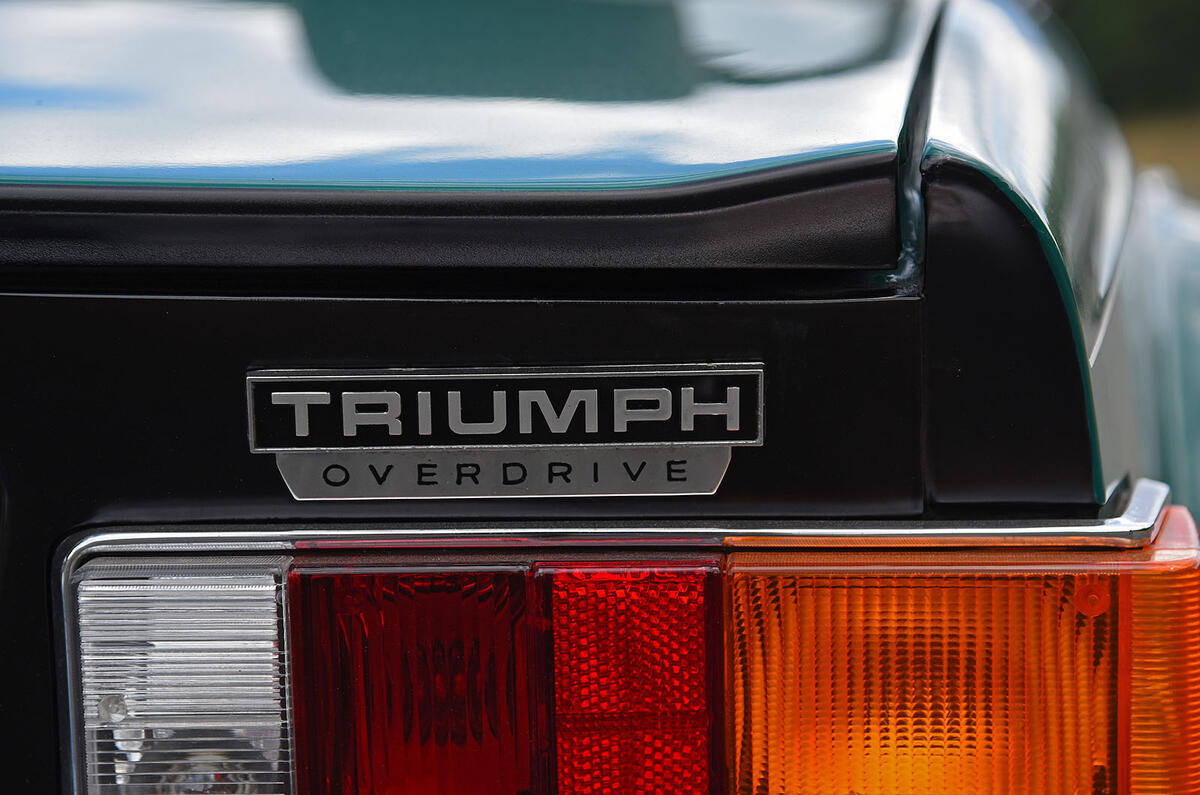 Triumph TR6 badge Triumph TR6 badge