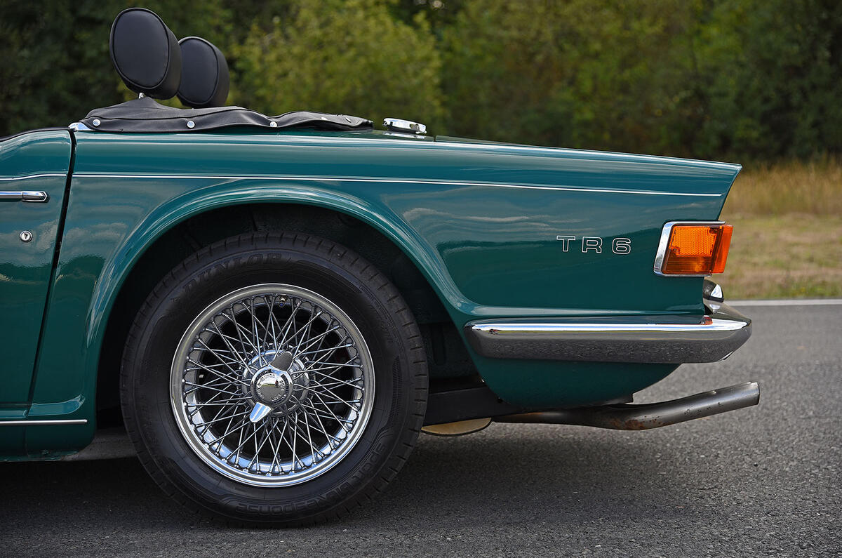 Triumph TR6 rear wheel arch Triumph TR6 rear wheel arch