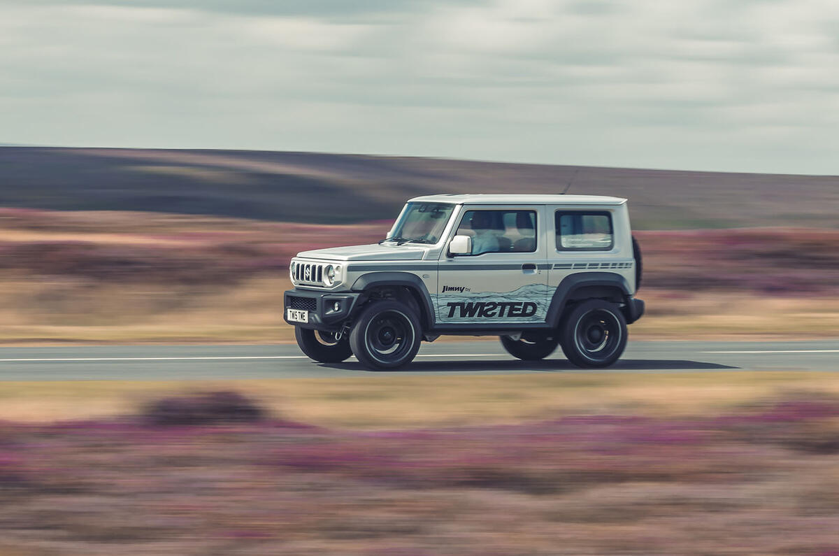 twisted suzuki jimny review 2023 32 panning side