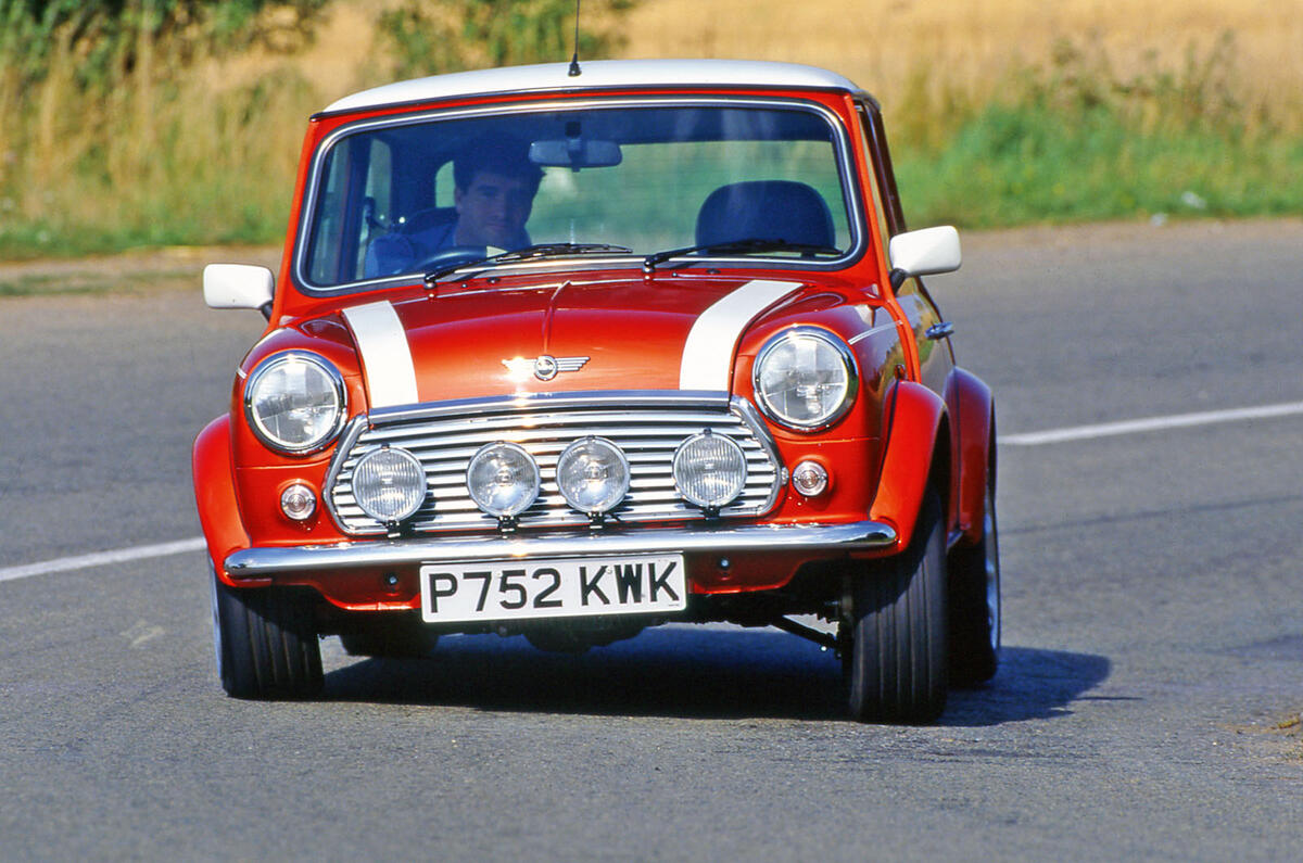 Rover Mini Cooper cornering
