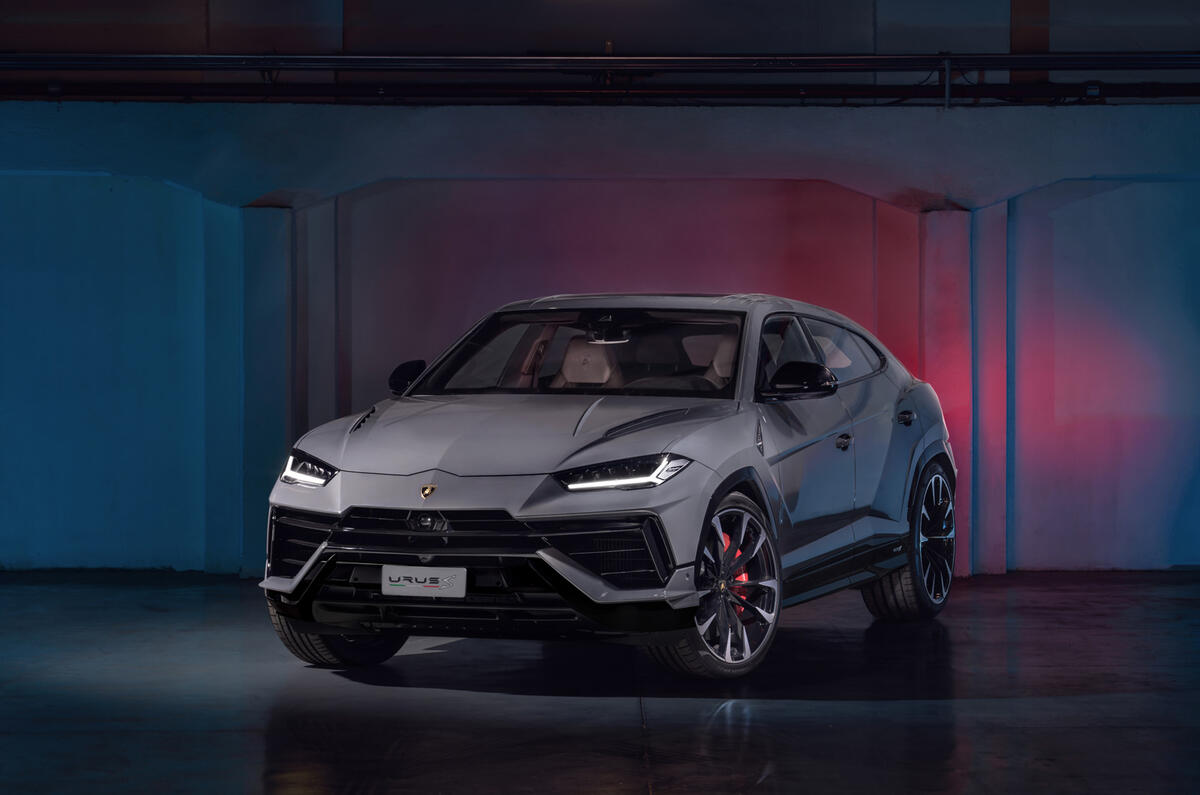 URUS S 3 4 FRONT (2) URUS S 3 4 FRONT (2)