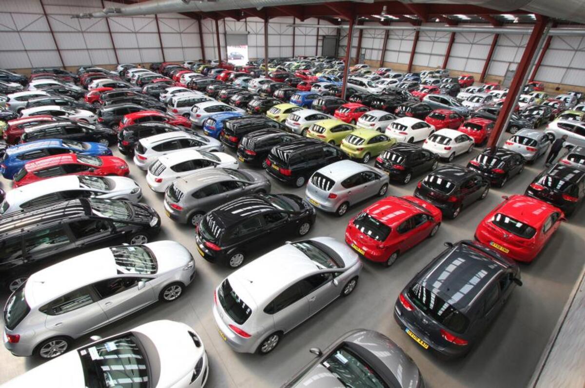2017 UK used car market declines 1.1% despite instability