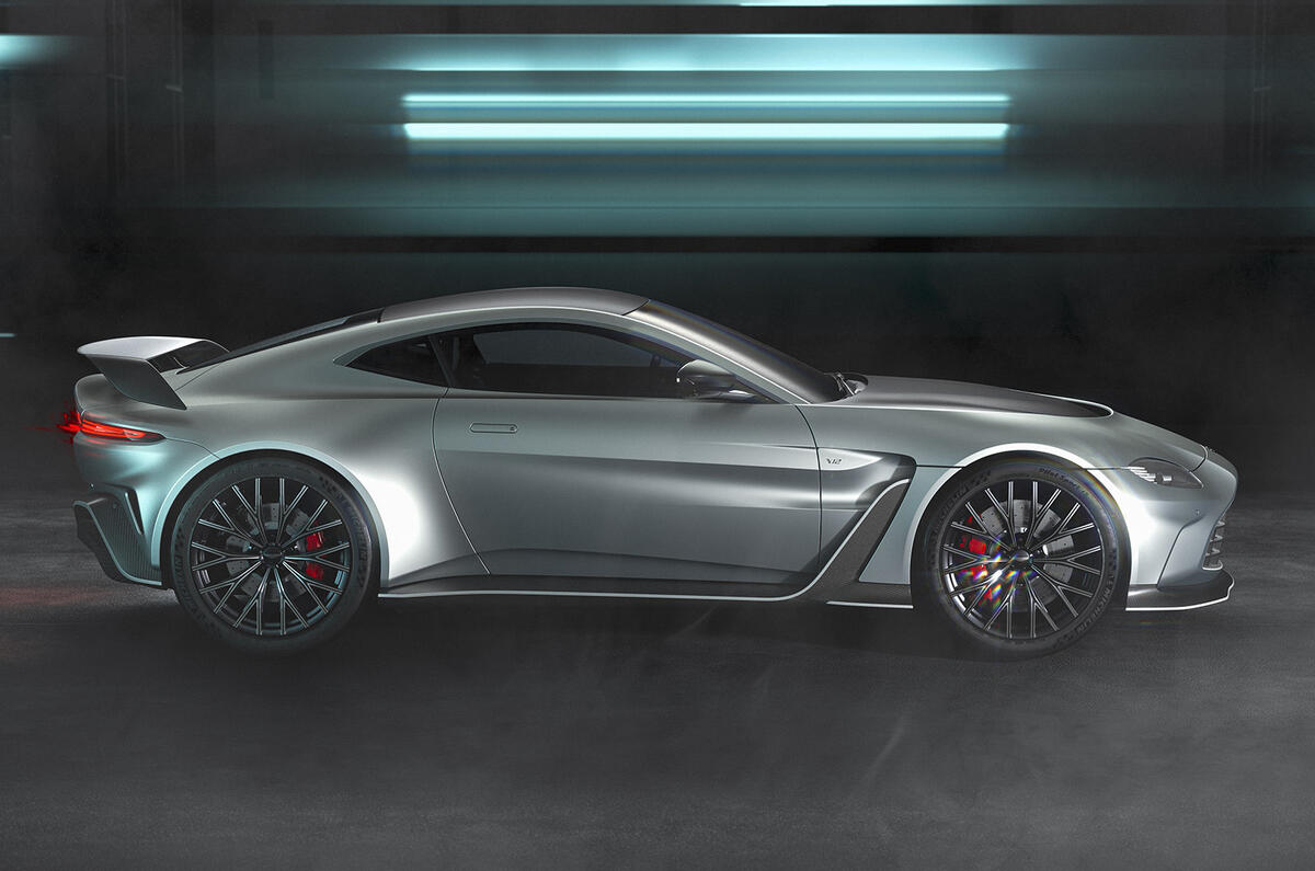 V12 Vantage 04a V12 Vantage 04a